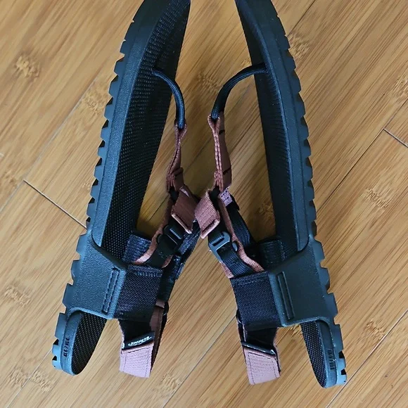 Bedrock Cairn Evo Barefoot Hiking Sandals: Womens 9, Mens 8 (Unisex) - Picture 11 of 12